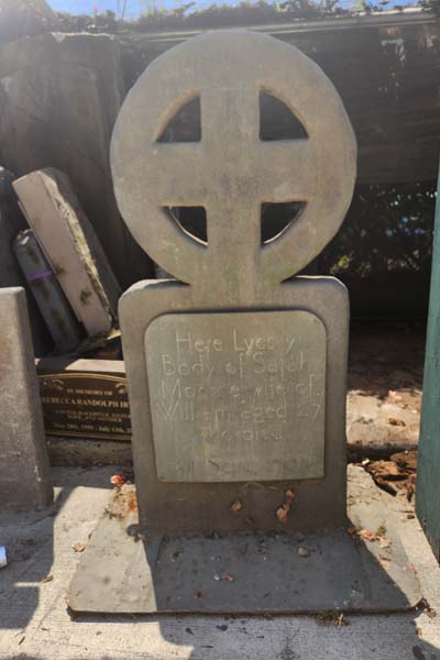 Cross in Circle Gravestone