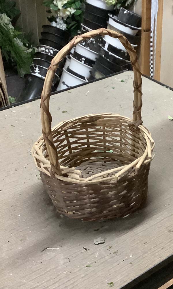 Tall handle 9 inch basket