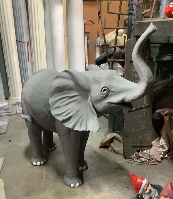 Medium elephant