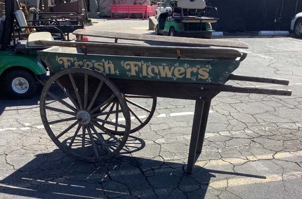 Fresh flowers cart