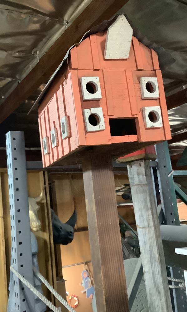 Barn birdhouse