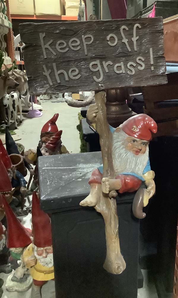 Keep off the grass gnome