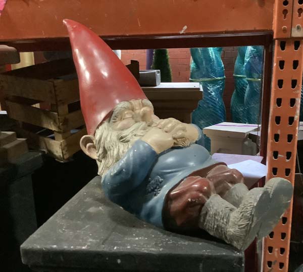 Reclining gnomes