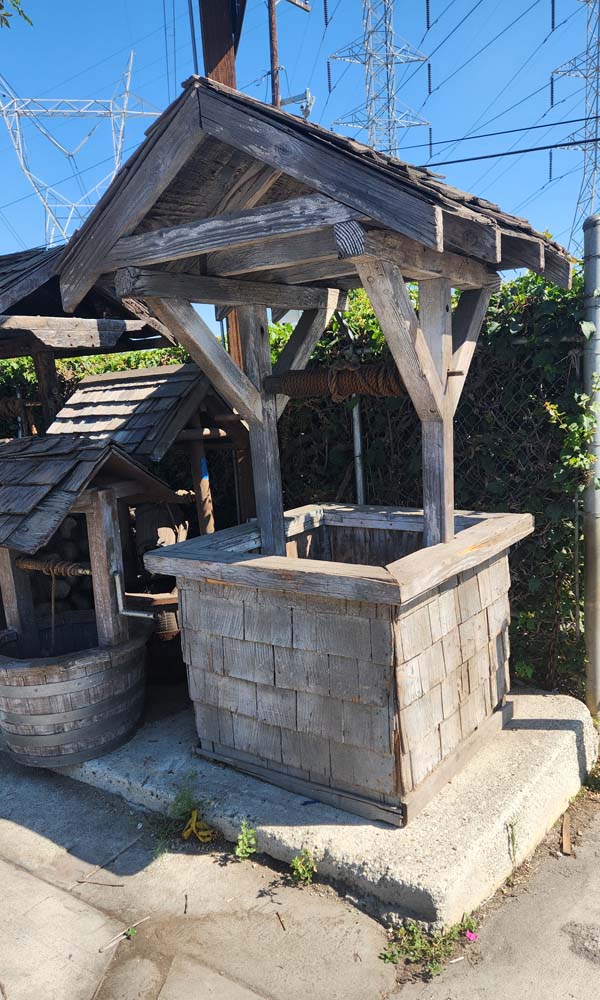 Large Shaded Wishing Well