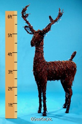 Reindeer: Grapevine / standing