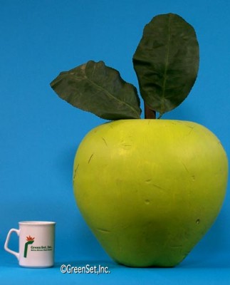 Oversize Apple