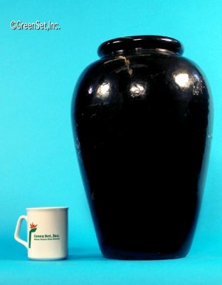 Smooth Black Urn