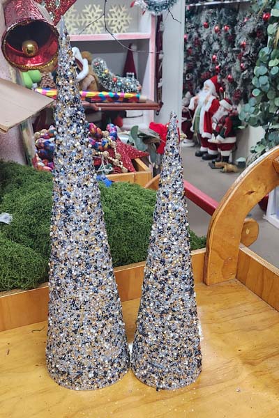 Granite colored beads & sequine tabletop cones