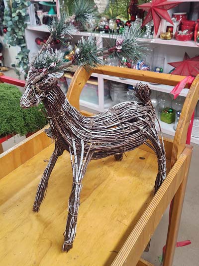 Standing Reindeer 20