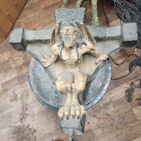 Winged creature
