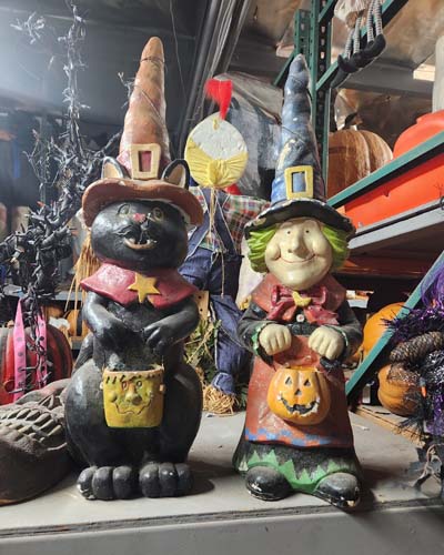 Gnomes like sculptures