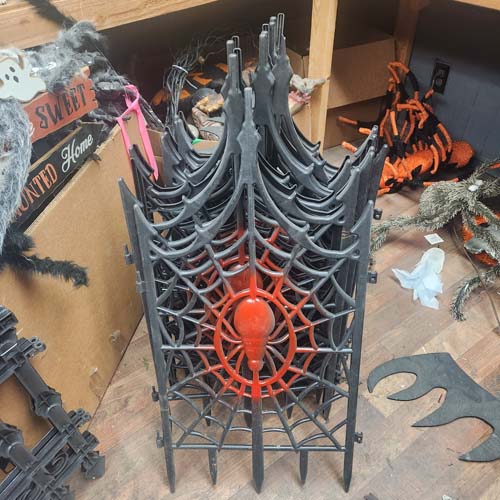 12 sections of 18inch spider fencing