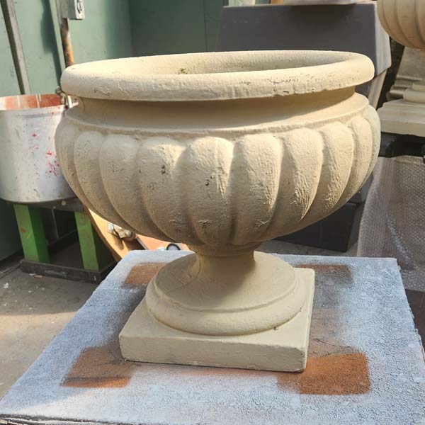 Classic Urn 13